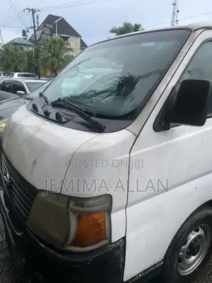 Nissan Caravan (Urvan) 2008 White