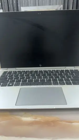 Laptop HP EliteBook 1030 16GB Intel Core i5 SSD 256GB