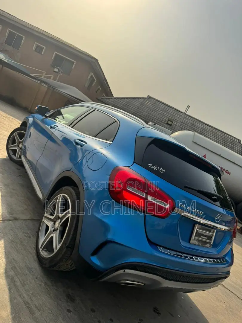 Mercedes-Benz GLA 250 2017 Blue