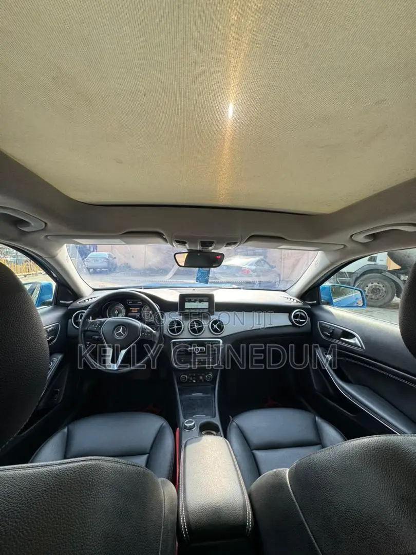 Mercedes-Benz GLA 250 2017 Blue