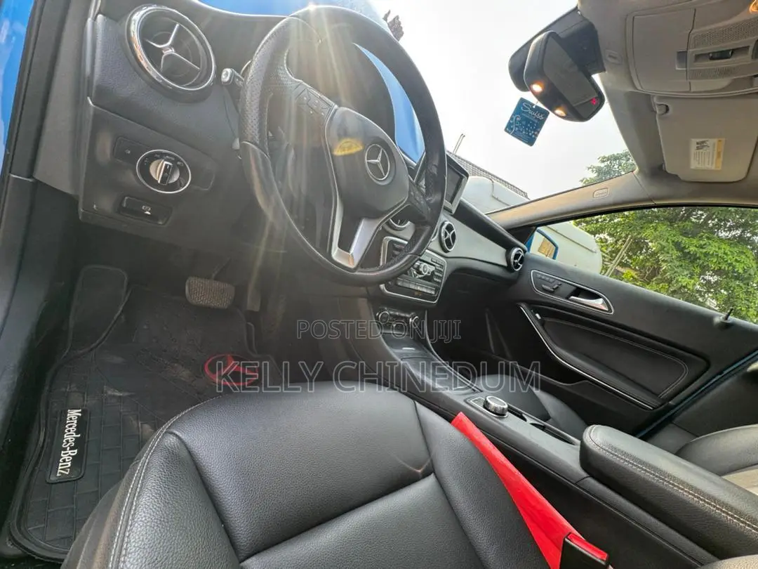 Mercedes-Benz GLA 250 2017 Blue