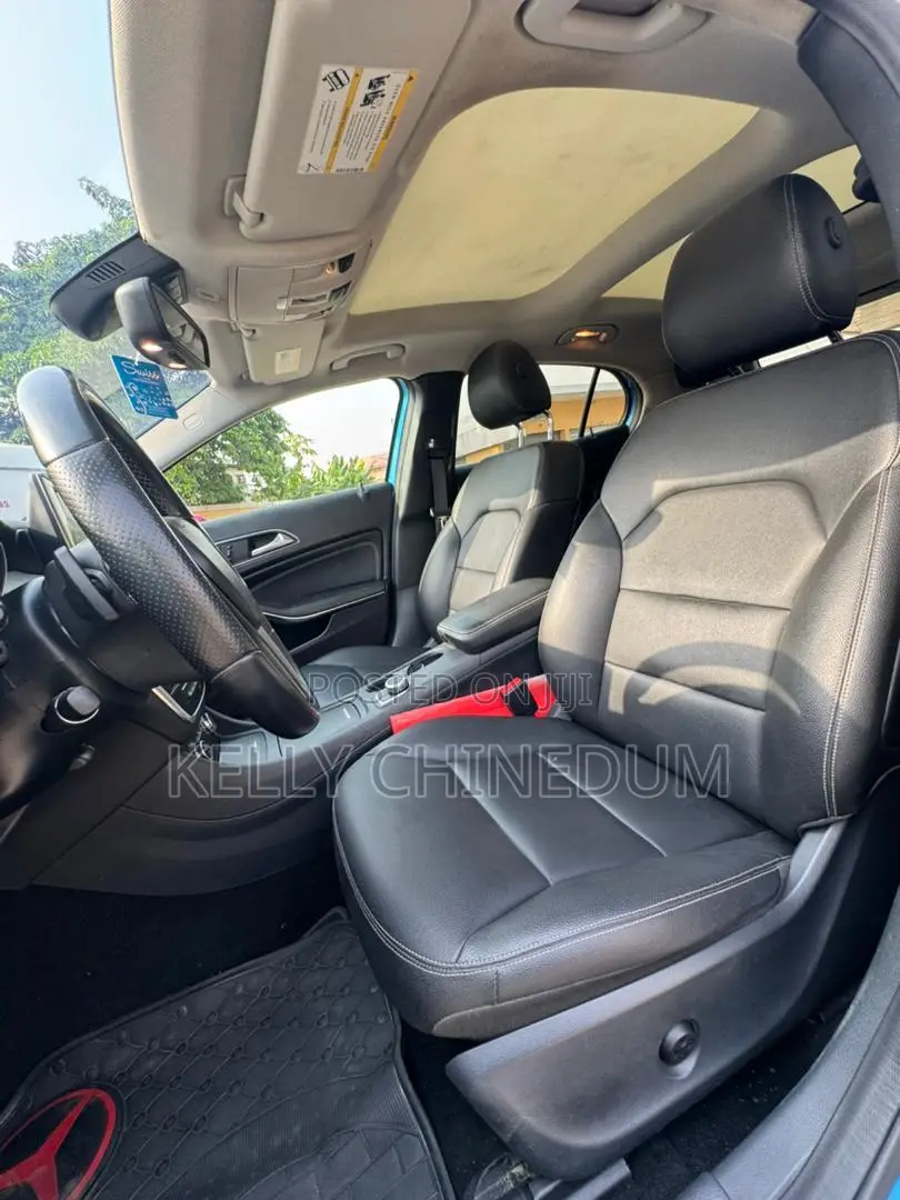 Mercedes-Benz GLA 250 2017 Blue