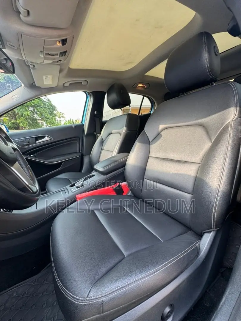 Mercedes-Benz GLA 250 2017 Blue