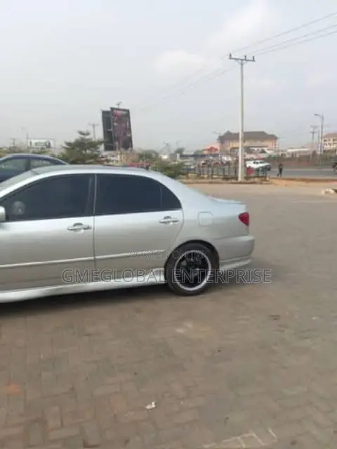 Toyota Corolla 2004 Silver