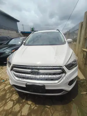 Ford Escape S FWD 2017 White