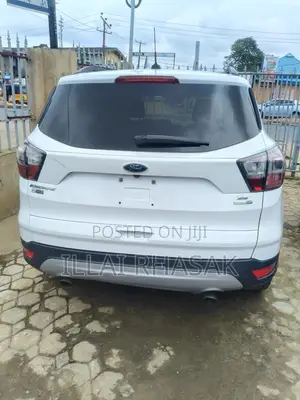 Ford Escape S FWD 2017 White