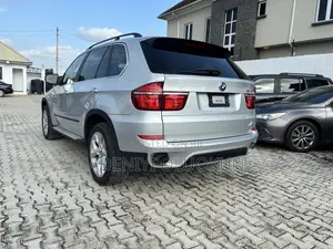 BMW X5 xDrive35i Premium AWD (3.0L 6cyl 8A) 2012 Silver