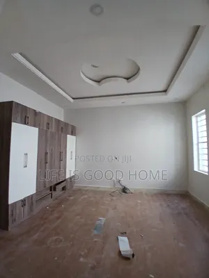 Studio Apartment in Royal  Pine, Chevron for rent