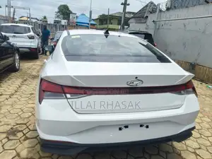 Hyundai Elantra SE 2020 White