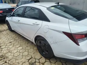 Hyundai Elantra SE 2020 White