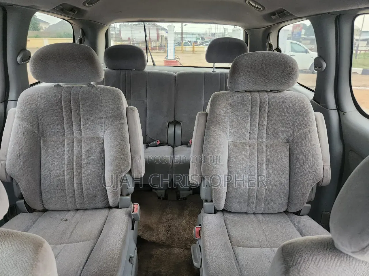 Toyota Sienna 2000 Gold