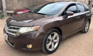 Toyota Venza XLE 2011 Brown