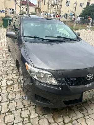 Toyota Corolla LE 4dr Sedan (1.8L 4cyl 4A) 2010 Gray