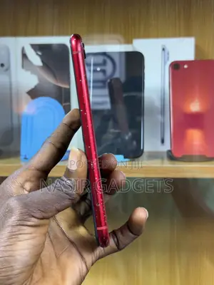 Apple iPhone XR 64 GB Red