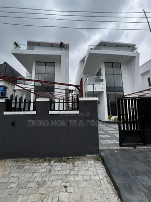 5bdrm Duplex in Sangotedo for sale