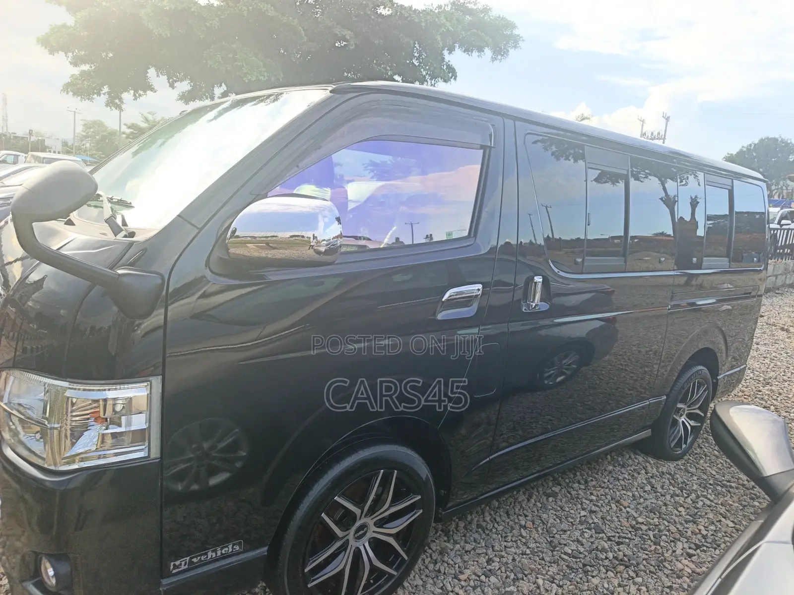 Toyota HiAce 2012 Black
