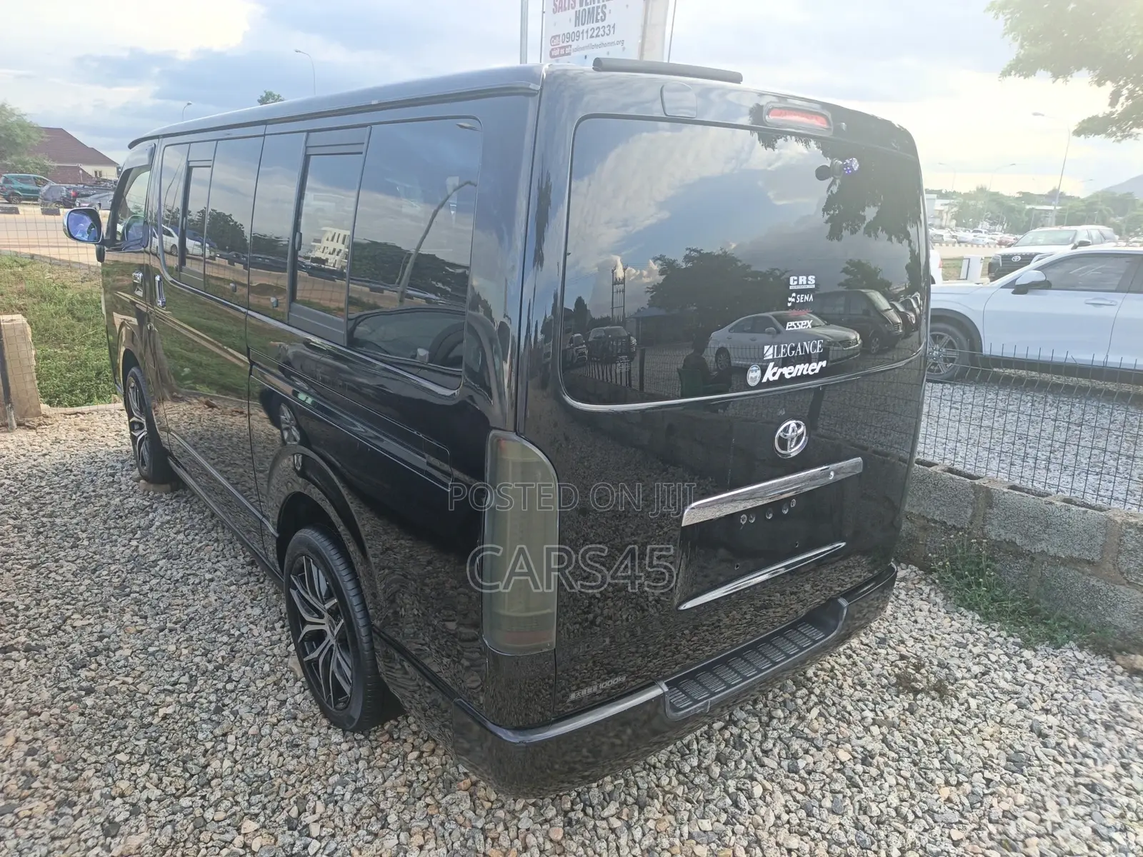 Toyota HiAce 2012 Black