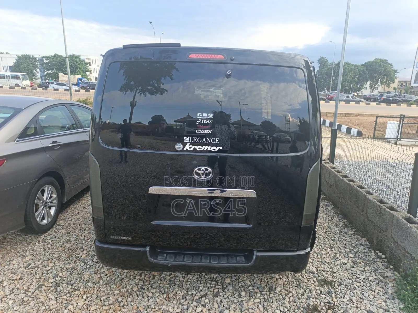 Toyota HiAce 2012 Black