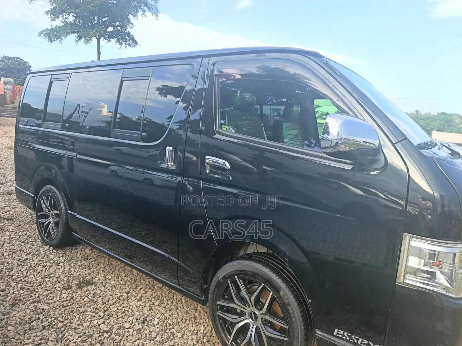 Toyota HiAce 2012 Black