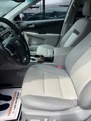 Toyota Camry XLE 4dr Sedan (2.5L 4cyl 6A) 2013 Blue