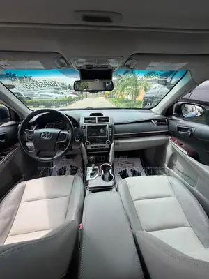 Toyota Camry XLE 4dr Sedan (2.5L 4cyl 6A) 2013 Blue