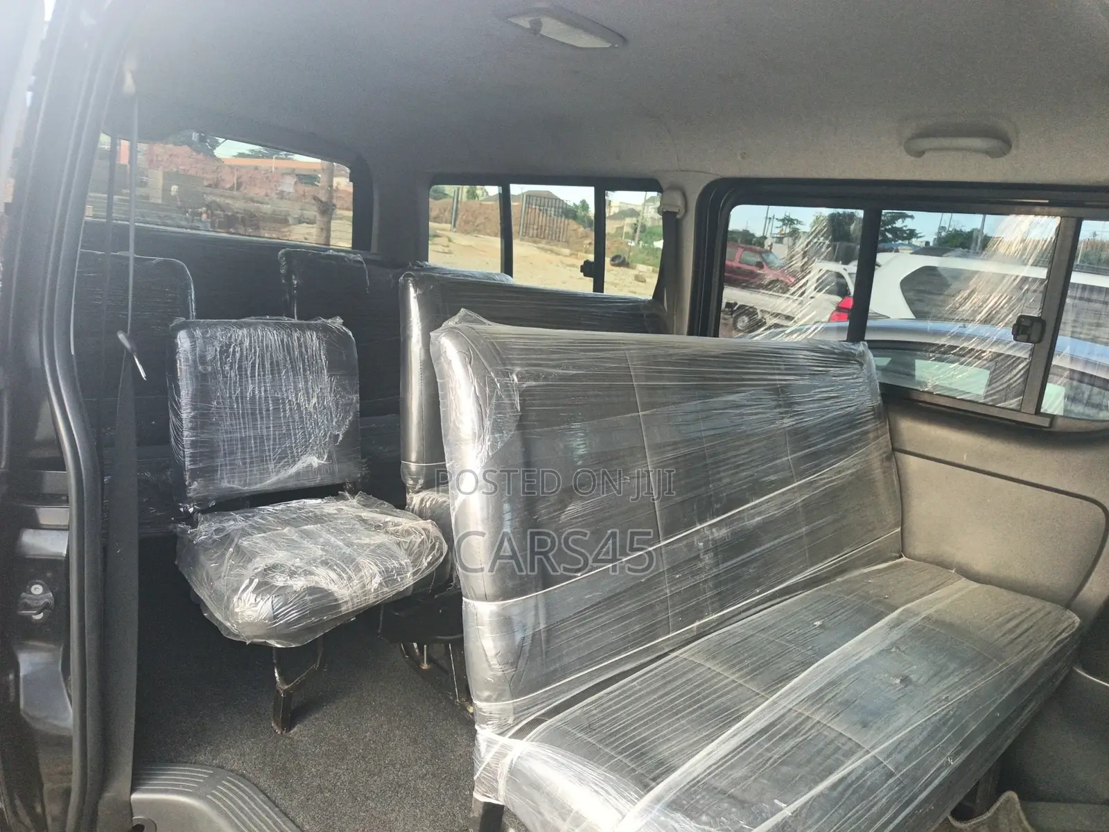 Toyota HiAce 2012 Black