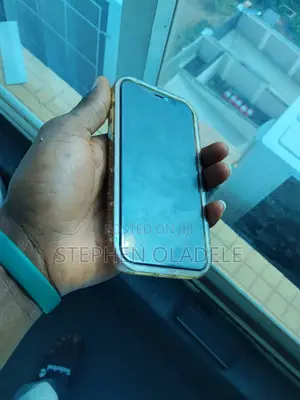 Apple iPhone 11 64 GB Red