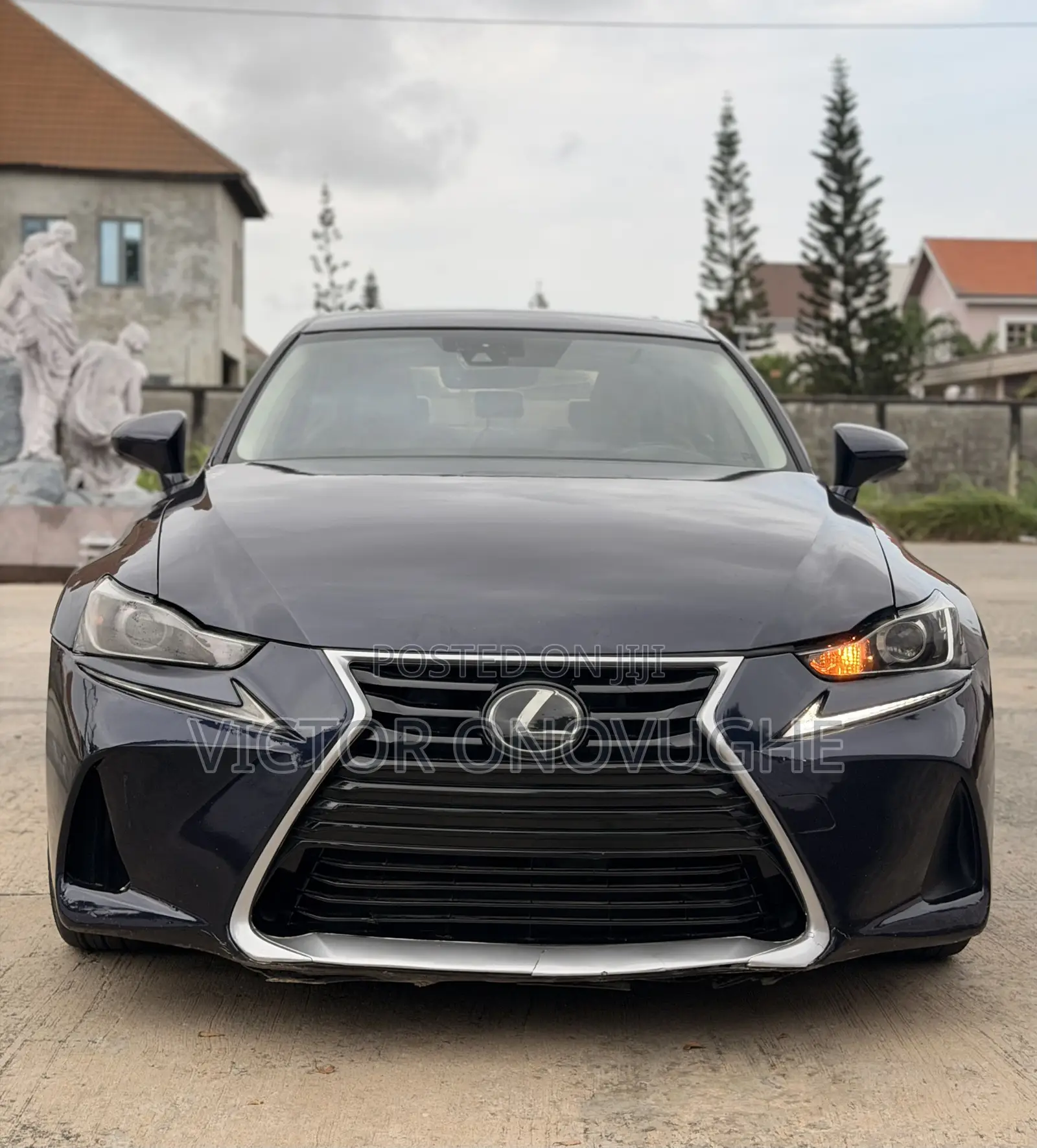 Lexus IS 300 AWD 2017 Blue