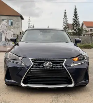 Lexus IS 300 AWD 2017 Blue