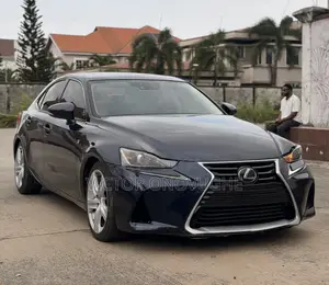 Lexus IS 300 AWD 2017 Blue