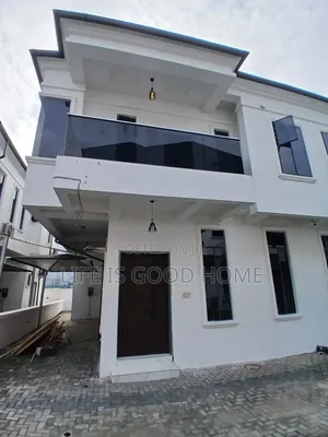 4bdrm Duplex in Vegas Estate, Chevron for rent