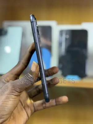 Apple iPhone 11 64 GB Black