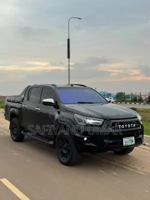 Toyota Hilux 2018 Black