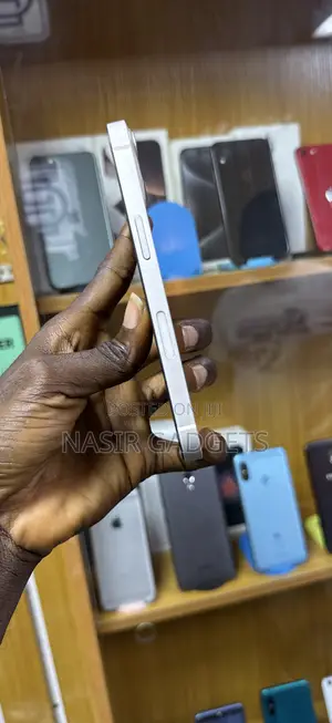 Apple iPhone 13 128 GB White