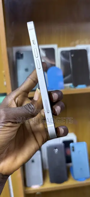 Apple iPhone 13 128 GB White
