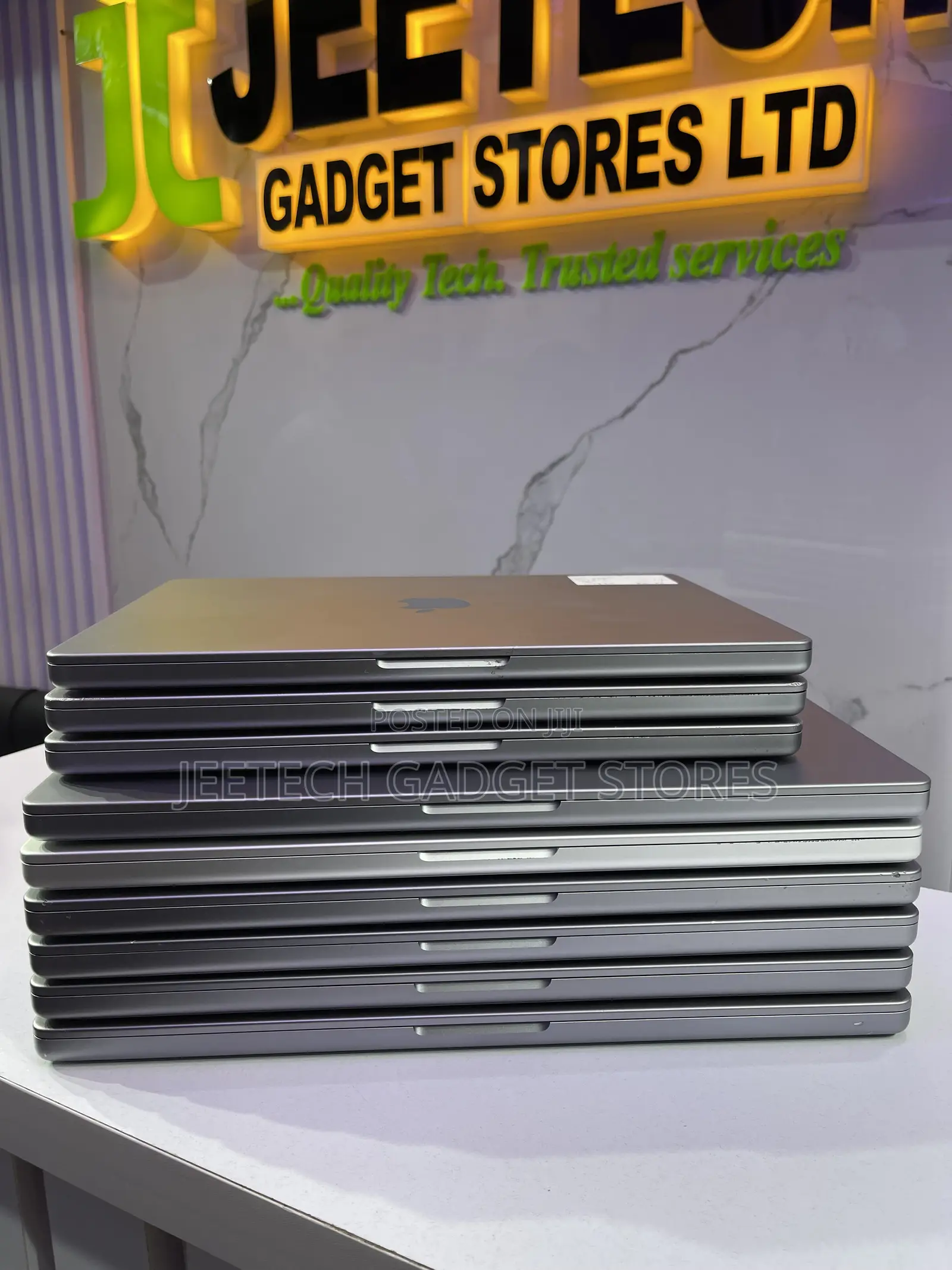 Laptop Apple MacBook Pro 2021 M1 32GB Apple M1 Pro SSD 1T