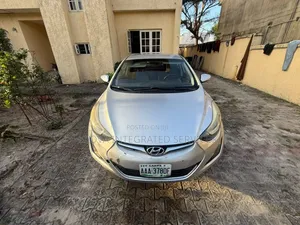 Hyundai Elantra Limited 4dr Sedan (1.8L 4cyl 6A) 2014 Silver