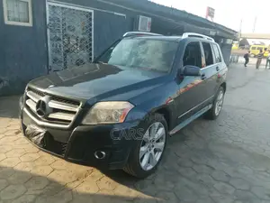 Mercedes-Benz GLK-Class 2010 Gray