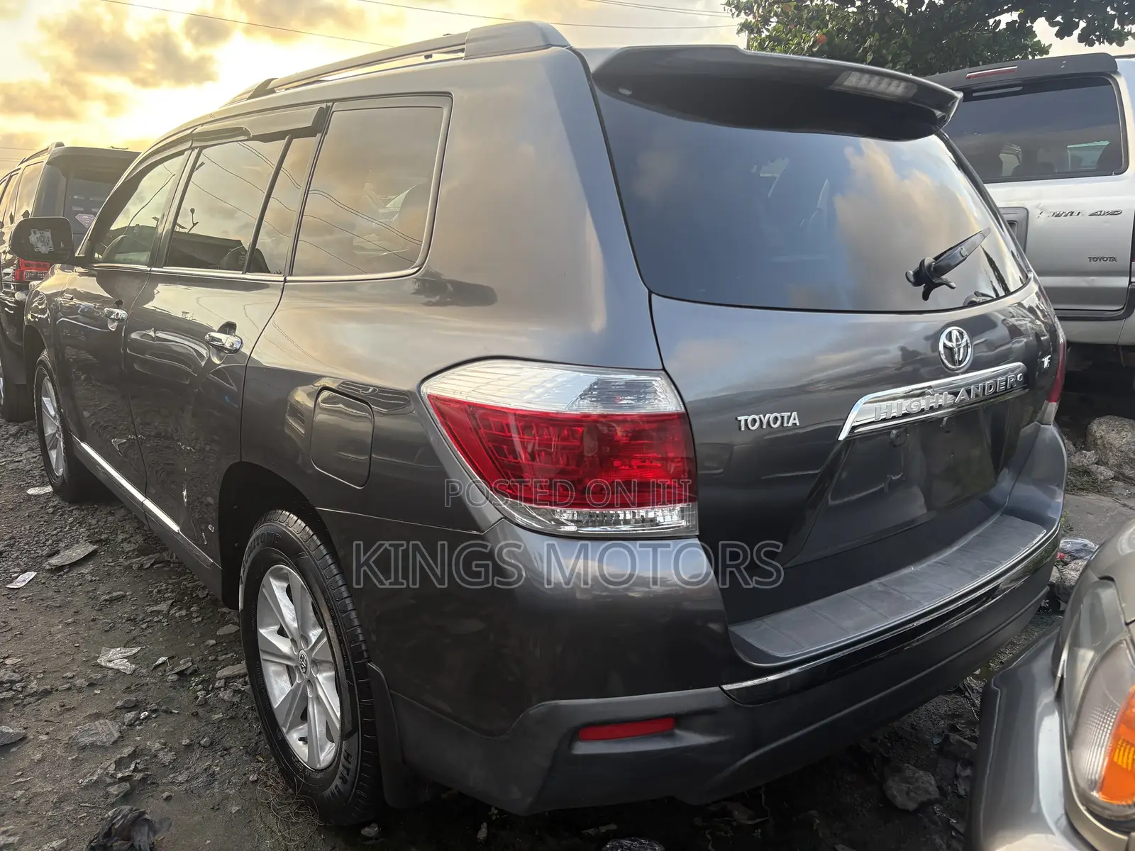 Toyota Highlander Limited 2012 Gray
