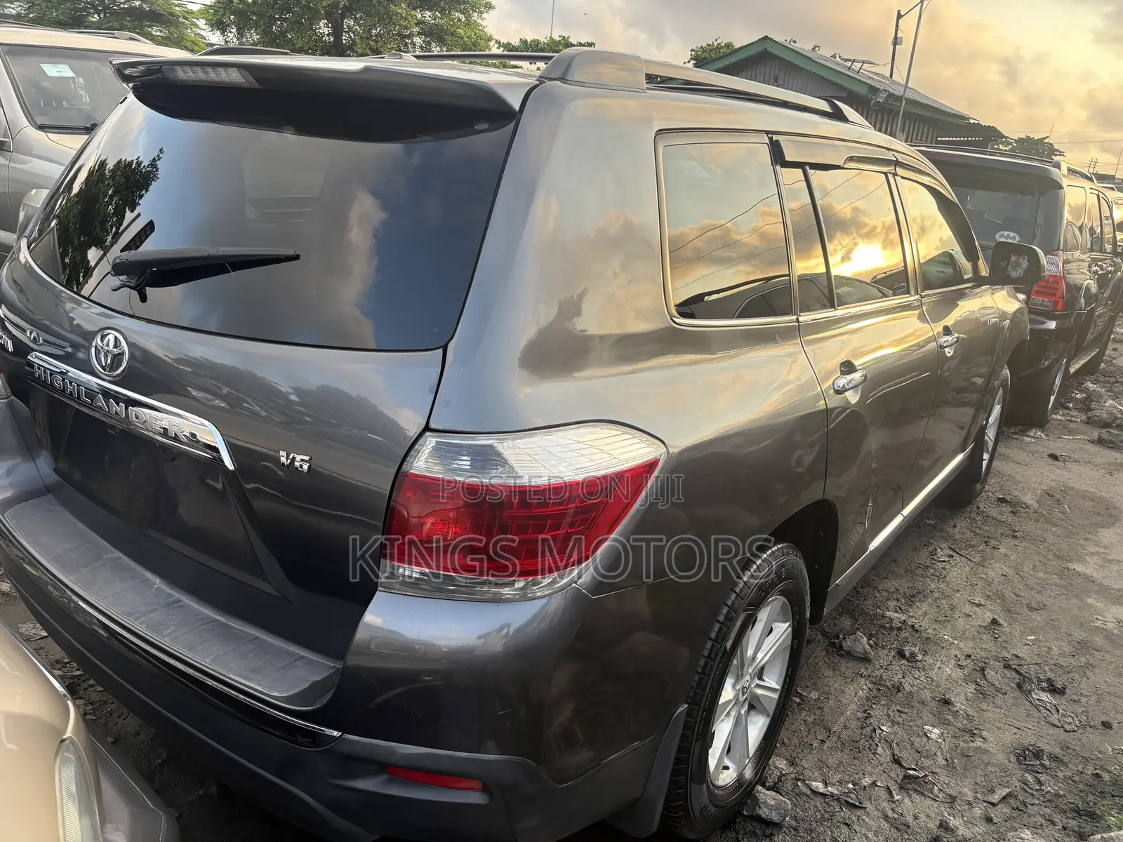 Toyota Highlander Limited 2012 Gray