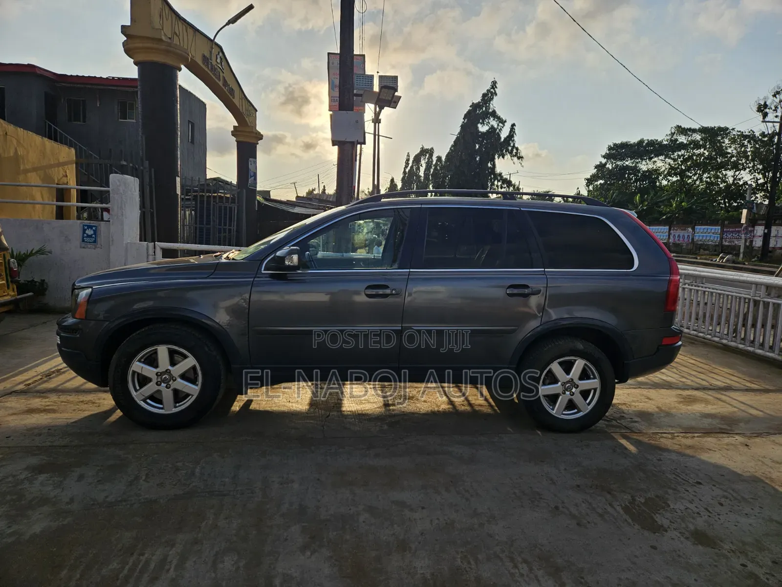 Volvo XC90 2008 Gray