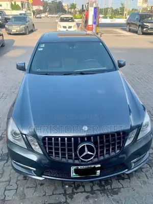 Mercedes-Benz E350 Base 4dr 4Matic Sedan AWD (3.5L 6cyl 7A) 2012 Gray