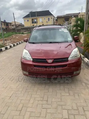 Toyota Sienna XLE AWD (3.3L V6 5A) 2004 Burgundy