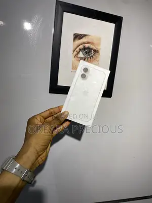New Apple iPhone 16 128 GB White