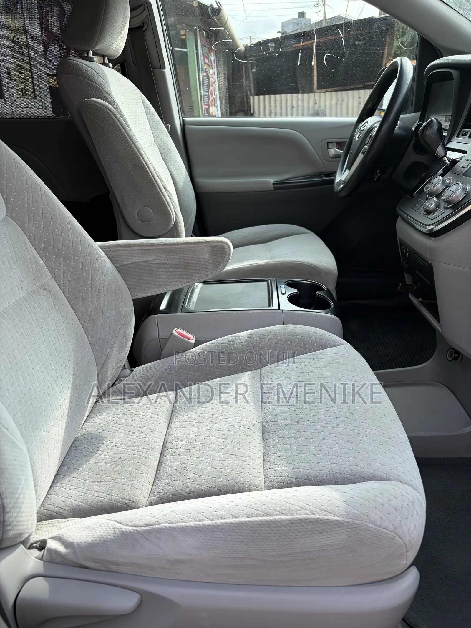 Toyota Sienna 2015 Black
