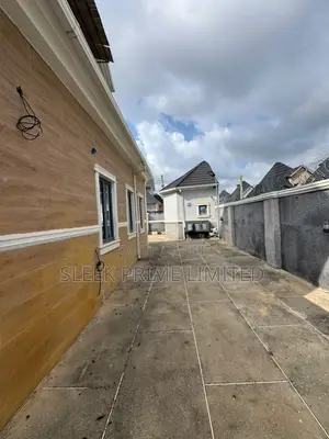 4bdrm Duplex in Lugbe District for rent