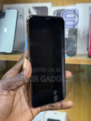 Apple iPhone 11 Pro Max 64 GB Gold