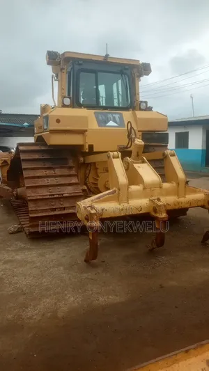 Foreign Used Cat D6t With Reaper