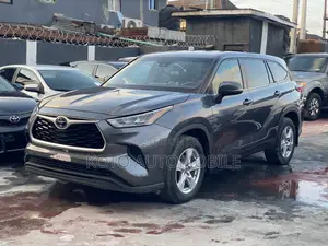Toyota Highlander LE AWD 2020 Gray
