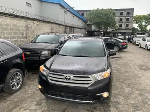 Toyota Highlander Limited 2011 Black
